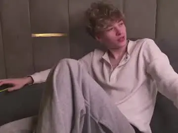 Chaturbate Private Sex Chat of curlytwinkboy