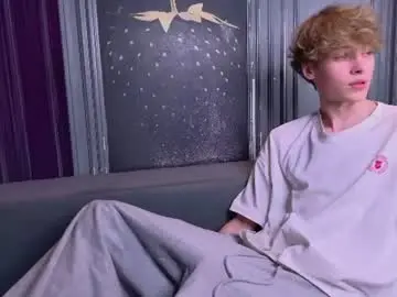 Chaturbate Watch Live Sex Cams of curlytwinkboy