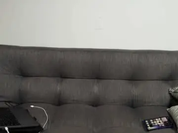 Chaturbate Live Sex of midgettripod1