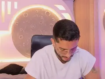 Chaturbate Live Sex Cam of alanrodgers2_0