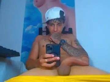 Chaturbate Best live sex cam show of burningboyy