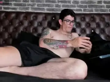 Chaturbate Sex Cam of damian_bulls
