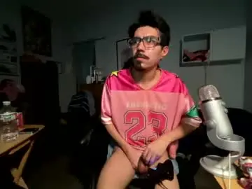 Chaturbate Nude Webcam of harddmikee