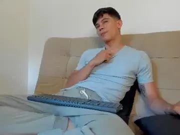 Chaturbate Nude Webcam of yizus_bonz