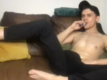 Chaturbate Live Sex Cam of camdoattitude