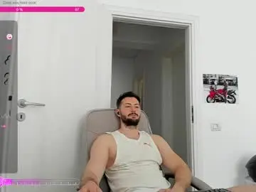 Chaturbate Best live sex cam show of hard_chriss