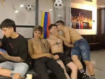 Chaturbate Live Sex Cam of boysgang_sex
