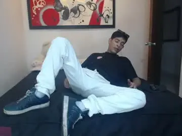 Chaturbate Watch Live Sex Cams of andrescoll25