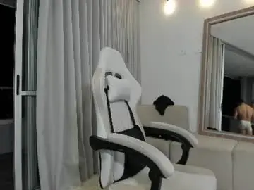 Chaturbate Live Sex Cam of thiago_moretti