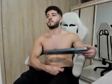 Chaturbate Best live sex cam show of thiago_moretti
