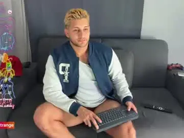 Chaturbate Live Sex of apolo_strange