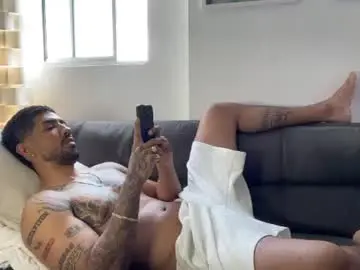 Chaturbate Live Sex Cam of myke_esthetic