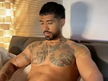 Chaturbate Live Sex Cam of myke_esthetic