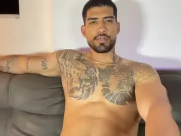 Chaturbate Free Porn Cam of myke_esthetic