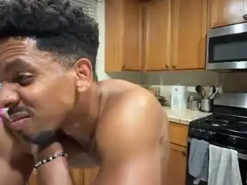Chaturbate Live Porn of 10inch_gymjunky