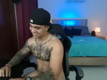 Chaturbate Live Sex Cam of mr_maximo