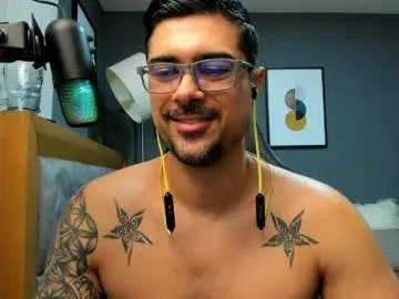 Chaturbate Free Porn Cam of adam_clarke