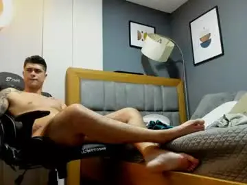 Chaturbate Free Porn Cam of adam_clarke