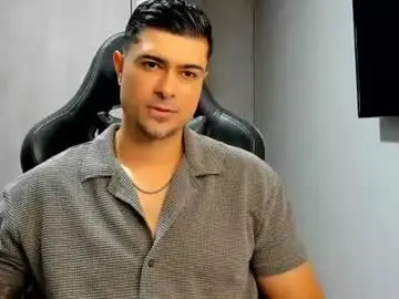 Chaturbate Nude Webcam of adam_clarke