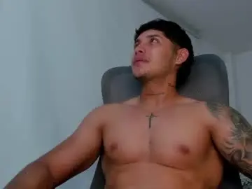 Chaturbate Live Sex Cam of lunay_xtreemboy