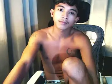 Chaturbate Live Sex Cam of asian_hunk_moreno