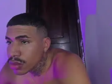 Chaturbate Sex Cam of chirshot21_