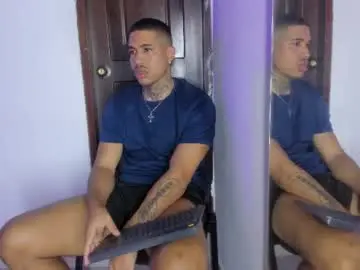 Chaturbate Watch Live Sex Cams of chirshot21_