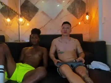 Chaturbate Live Sex of yulian_23