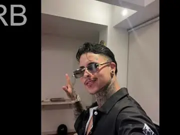 Chaturbate Live Sex Cam of 777_stefantransmen