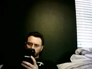 Chaturbate Live Sex Cam of cloudyydayzz