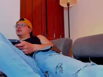 Chaturbate Live Sex of leo_hunt