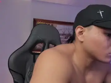 Chaturbate Sex Chat of roy__constance