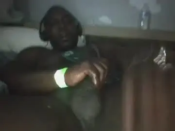 Chaturbate Live Sex Cam of bigdickmuff
