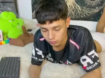 Chaturbate Nude Webcam of andy_belier