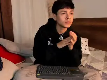 Chaturbate Watch Live Sex Cams of andy_belier