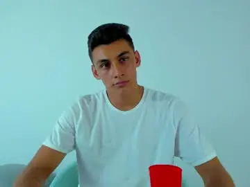 Chaturbate Free Live Porn of max_wild01