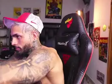 Chaturbate Best live sex cam show of logan_hugh8