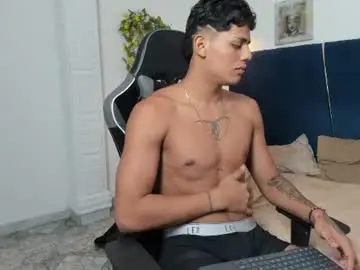 Chaturbate Free Live Porn of valerio_cum18