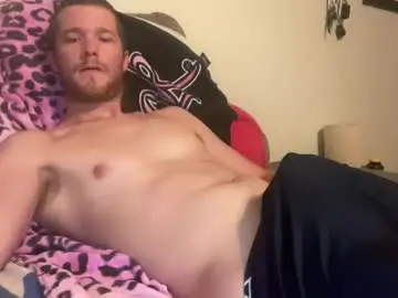 Chaturbate Live Sex Cam of tommygunzsolo