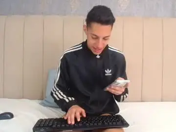 Chaturbate Nude Webcam of thiagos19