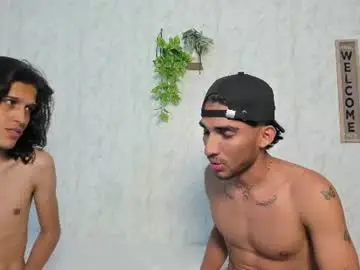 Chaturbate Live Porn of dady_show69