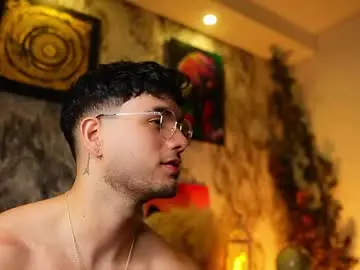 Chaturbate Sex Chat of noha_miler