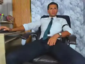 Chaturbate Sex Cam of hiddenoffice