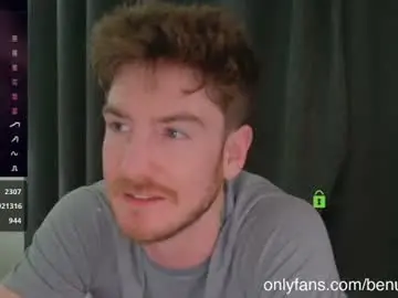 Chaturbate Live Sex Cam of heyhotty1