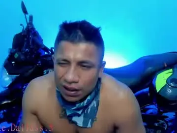 Chaturbate Watch Live Sex Cams of damian_torner