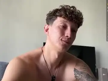 Chaturbate Free Porn Cam of lyon_power_