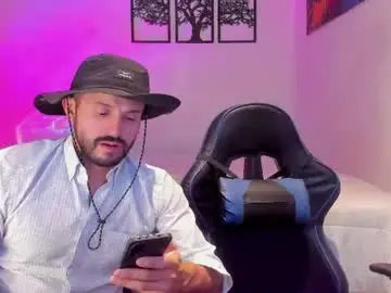Chaturbate Live Sex Cam of alexanderjaz
