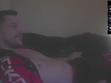 Chaturbate Live Sex Cam of bigcawwwk