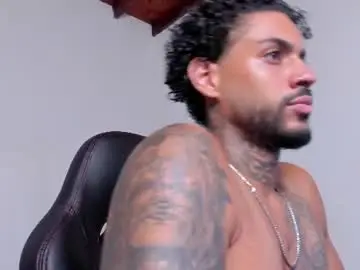 Chaturbate Free Porn Cam of luigi1_