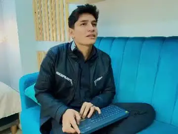 Chaturbate Sex Chat of demian_whitte